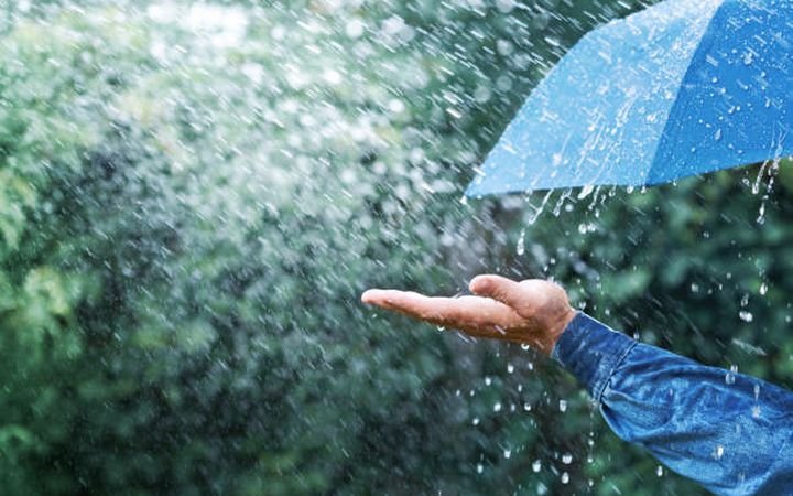 Kemenkes Imbau Waspada Mikroplastik dalam Air Hujan