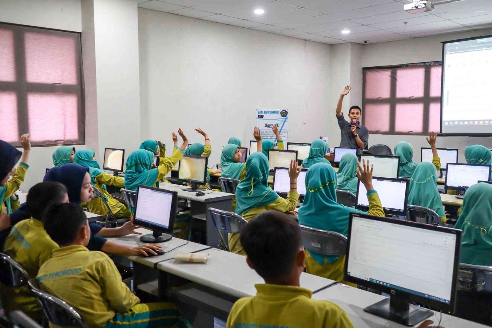 Ono Tegaskan Komitmen Tingkatkan Kualitas Pendidikan Nasional