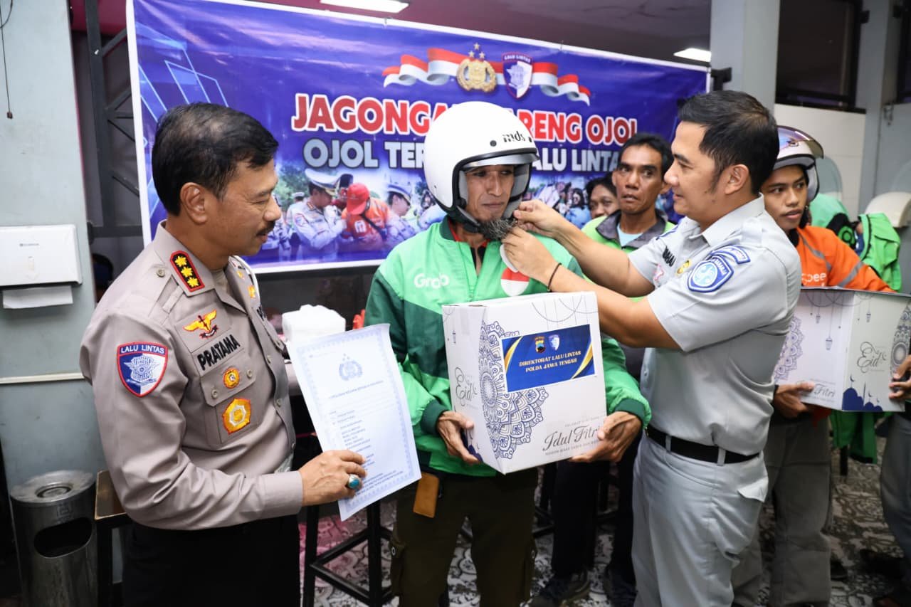 Jasa Raharja Wilayah Jawa Tengah dan Ditlantas Polda Jateng Gelar Socio Engineering “Jagong Bareng Ojol”