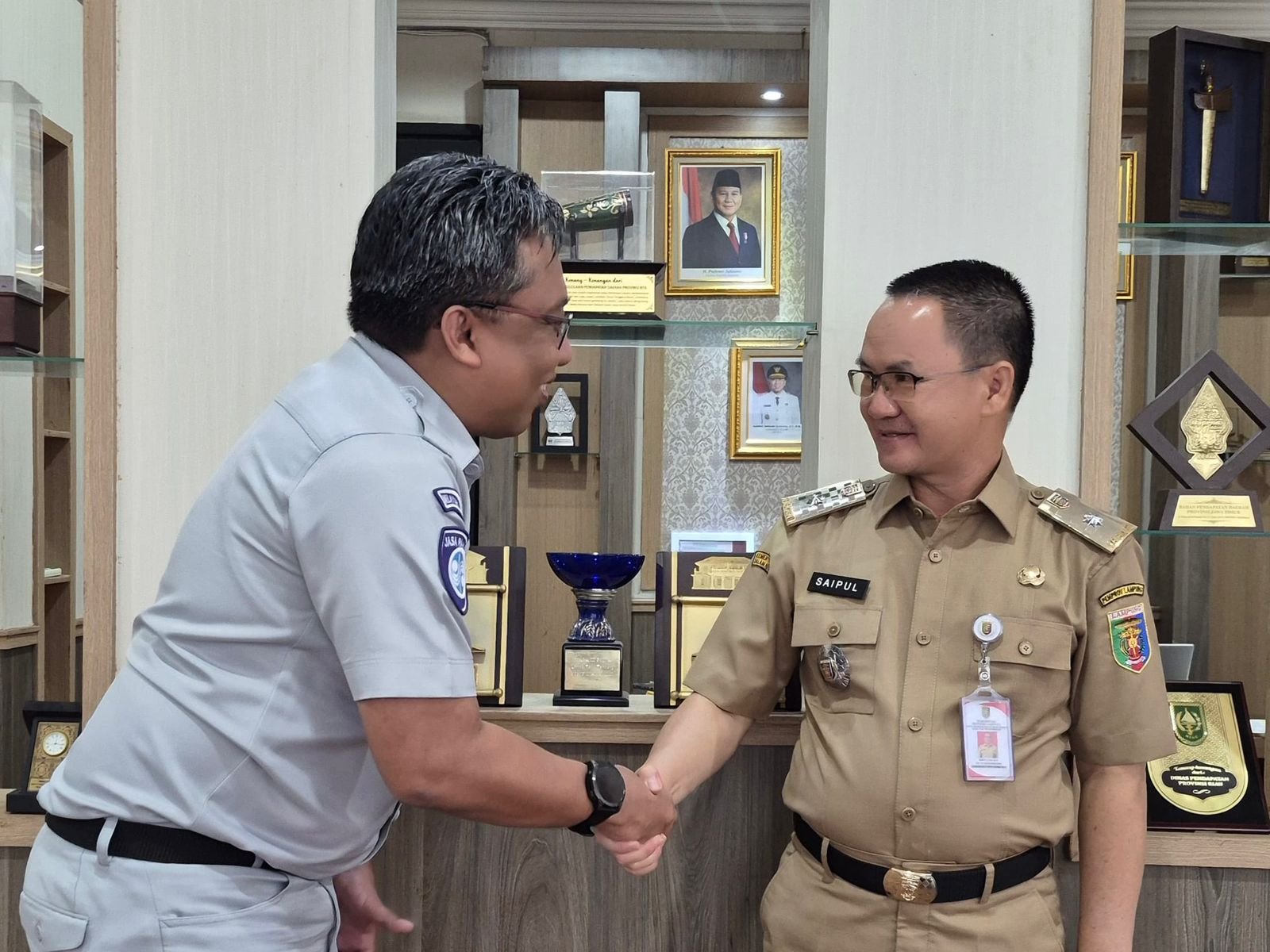 Sinergi Lintas Instansi, Jasa Raharja Lampung dan Bapenda Dorong Optimalisasi Peningkatan PKB dan SWDKLLJ Sinergi Lintas Instansi, Jasa Raharja Lampung dan Bapenda Dorong Optimalisasi Peningkatan PKB dan SWDKLLJ