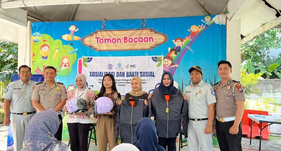 Srikandi Lantas Menyapa: Semangat Hari Kartini, Satlantas Polres Jember dan Jasa Raharja Gelar Sosialisasi Keselamatan Berkendara