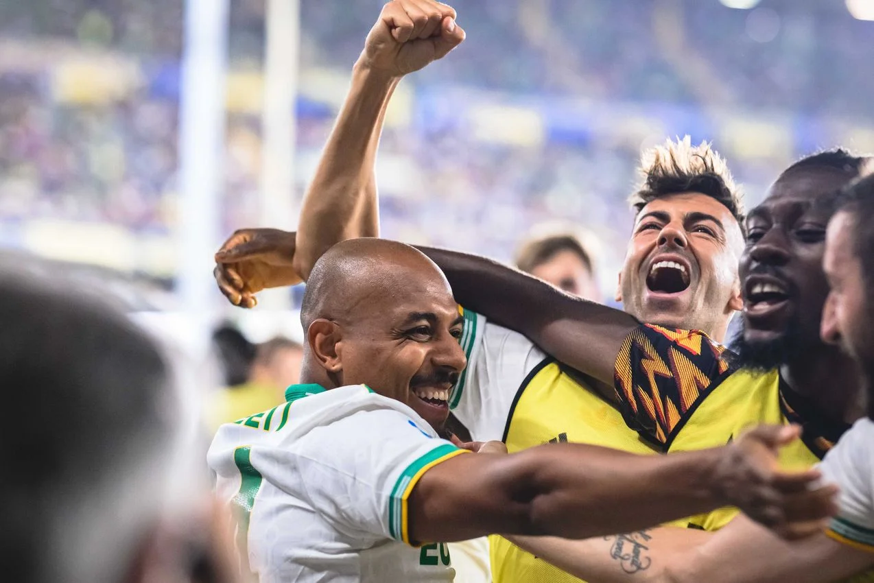Tundukkan Hellas Verona 2-0, AS Roma Finis di Zona Liga Champions