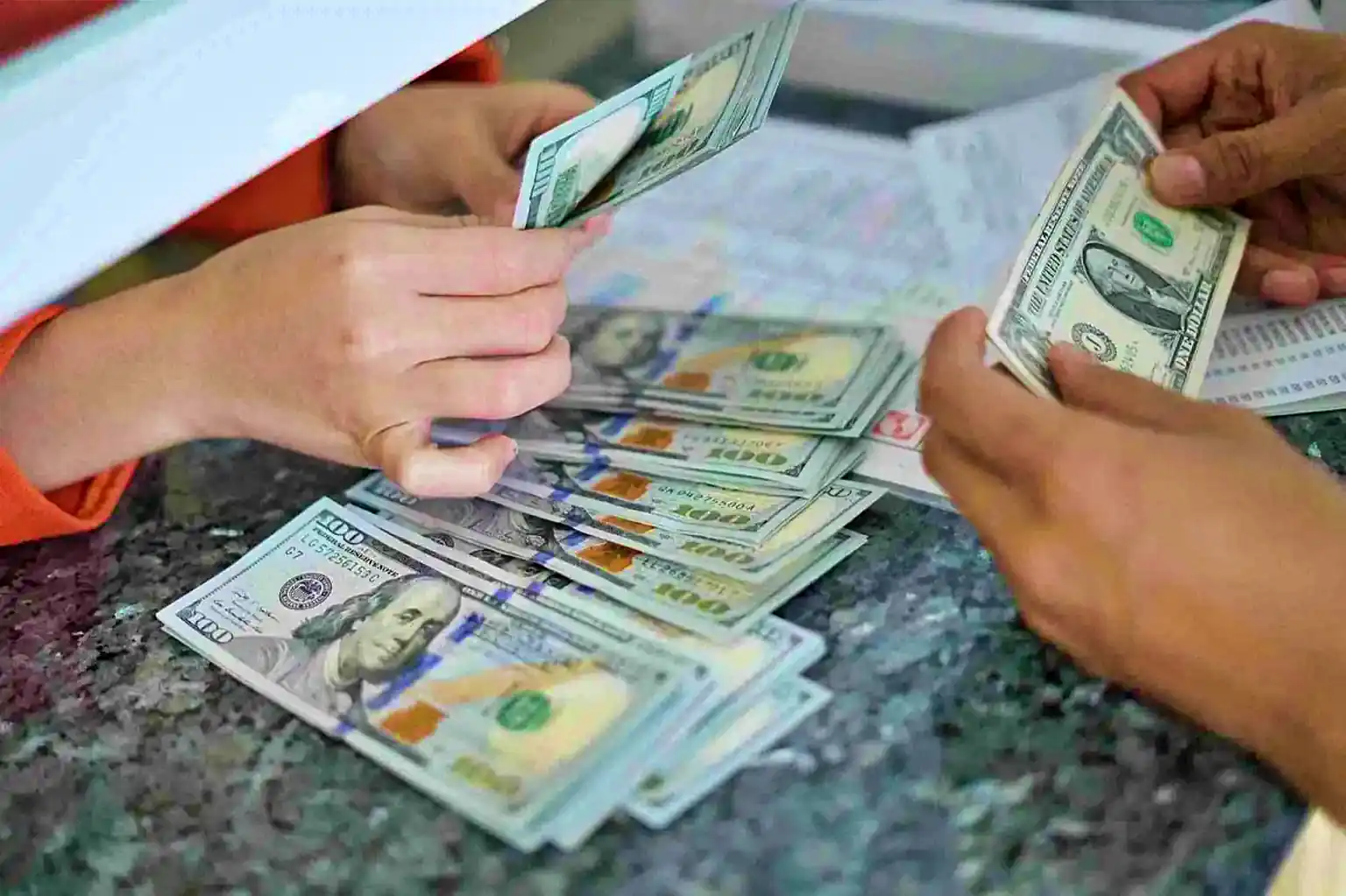 Dolar AS Kembali Melemah Dipicu Optimisme Perdamaian AS-Iran