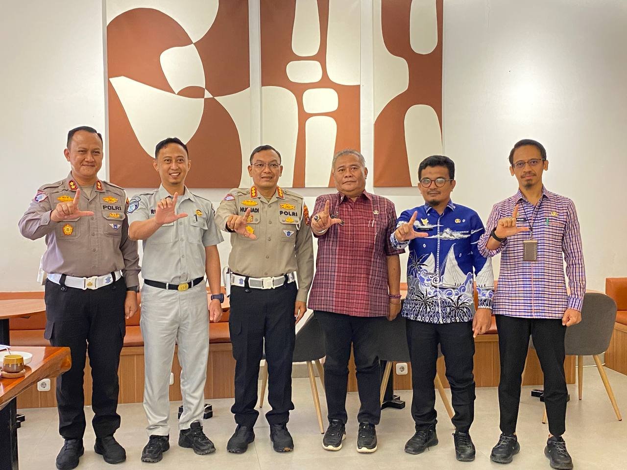 Tim Pembina Samsat Sulbar Tetapkan Langkah Strategis: Tertibkan Administrasi Kendaraan, Perkuat Penerimaan Daerah, dan Akselerasi Layanan Digital
