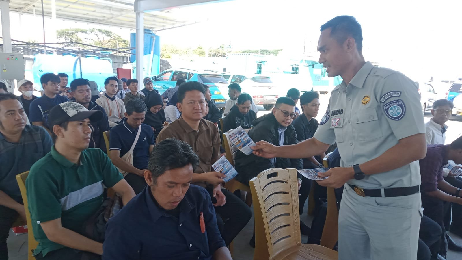 Jasa Raharja Sulsel Turun Langsung ke Pool PT Green SM, Pastikan Pengemudi Paham Hak Perlindungan dan Nikmati Diskon Pajak