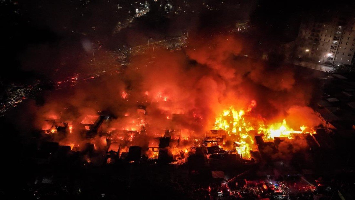 Ratusan Rumah Ludes Terbakar di Kemayoran, 674 Warga Terdampak